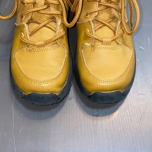 Nike Manoa LTR Kids Boots in Wheat size 12C - Picture 6 of 8
